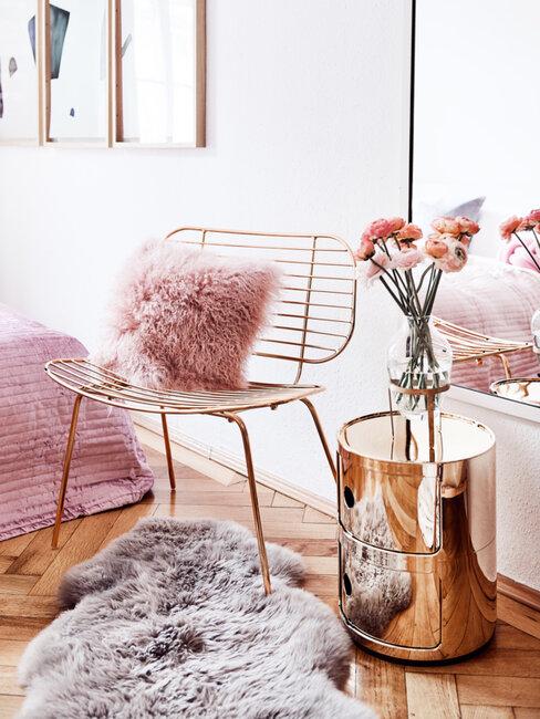 Pastel pink in the bedroom