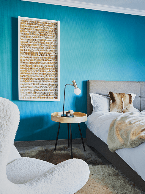 Blue color in the bedroom